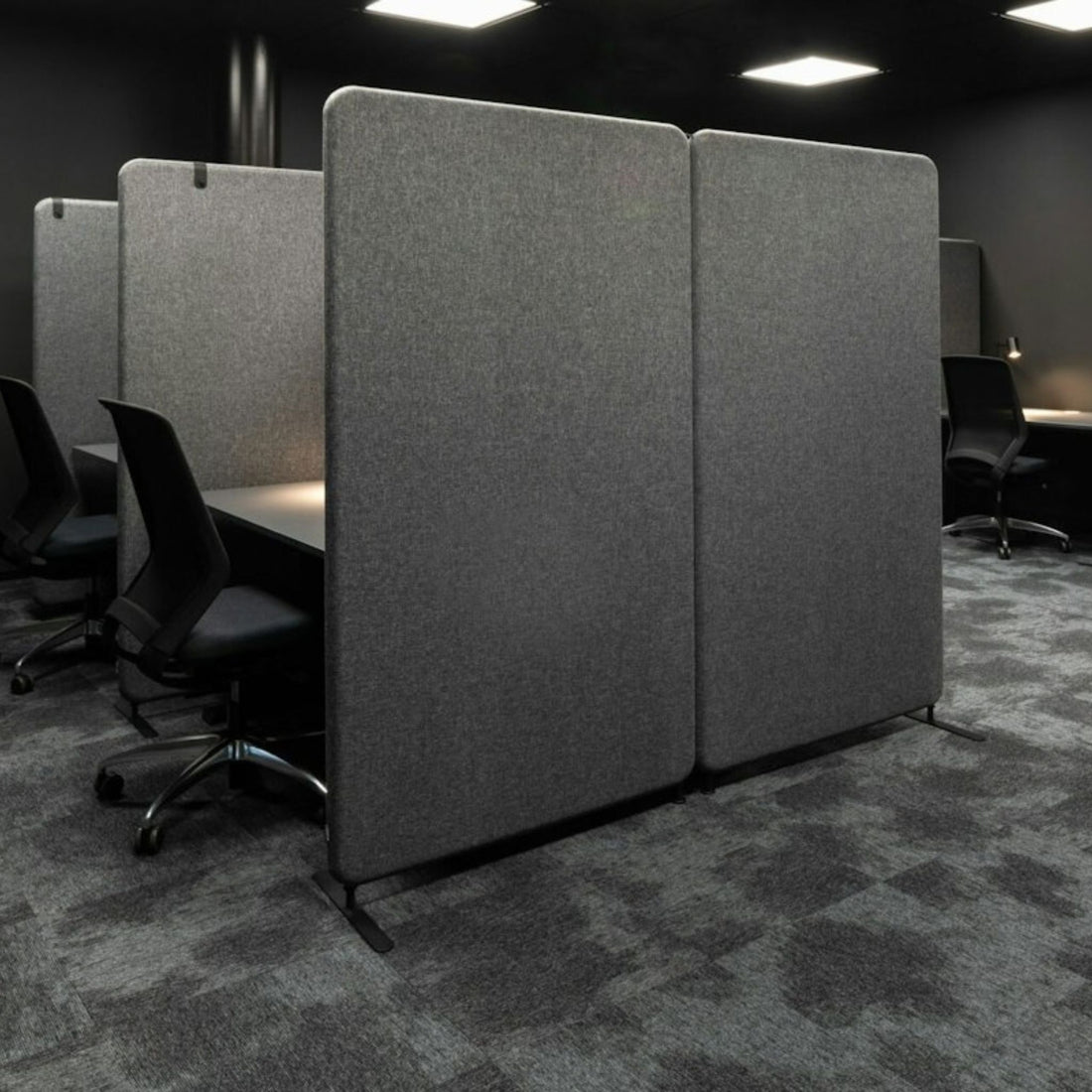 Abstracta Softline 30 Floor Screen - Leg Set Included